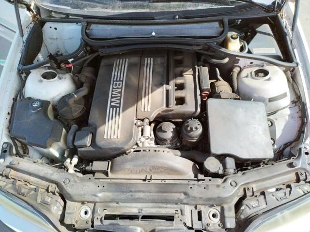 Photo 7 from auction – 2004 BMW 325 IS SUL with VIN WBAAZ33464KP88588