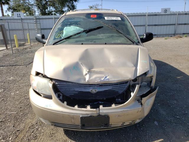 Photo 9 from auction – 2001 CHRYSLER TOWN & COU with VIN 2C8GP64L51R359903