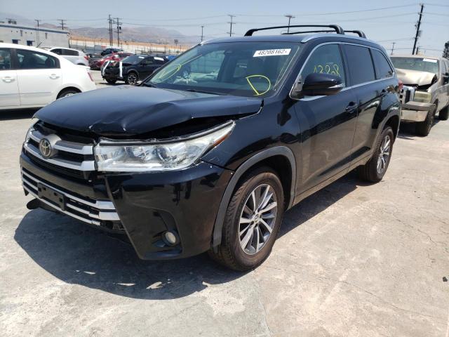 Photo 2 from auction – 2018 TOYOTA HIGHLANDER with VIN 5TDKZRFH6JS535851