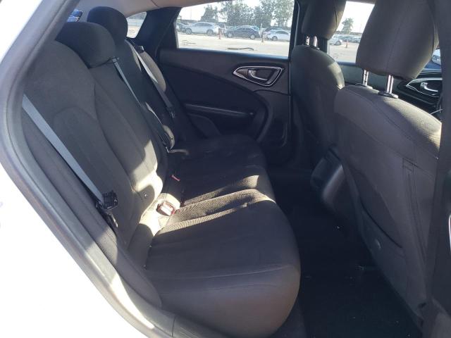 Photo 6 from auction – 2015 CHRYSLER 200 LIMITE with VIN 1C3CCCABXFN743352