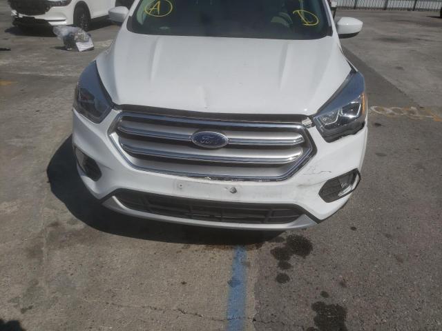Photo 9 from auction – 2017 FORD ESCAPE SE with VIN 1FMCU0GD9HUC51321