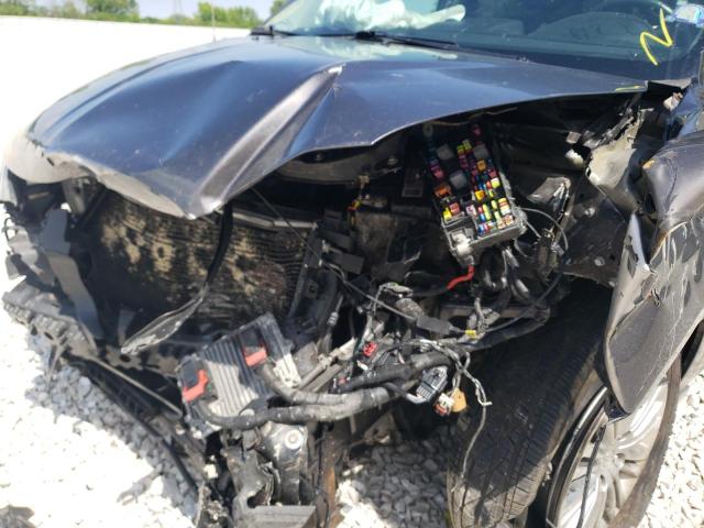 Photo 9 from auction – 2015 CHRYSLER TOWN & COU with VIN 2C4RC1CG1FR756058