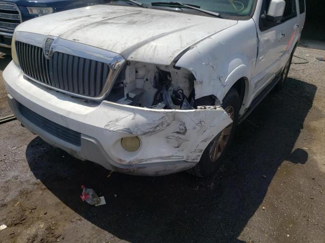 Photo 9 from auction – 2004 LINCOLN NAVIGATOR with VIN 5LMFU27R94LJ01629