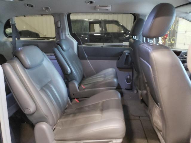 Photo 6 from auction – 2010 CHRYSLER TOWN & COU with VIN 2A4RR5DX8AR151509
