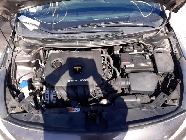 Photo 7 from auction – 2017 KIA FORTE LX with VIN 3KPFK4A77HE037721