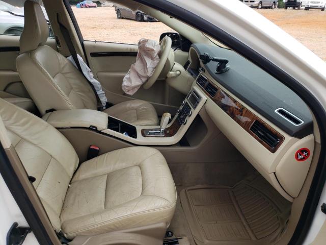 Photo 5 from auction – 2010 VOLVO V70 3.2 with VIN YV1960BW0A1163924