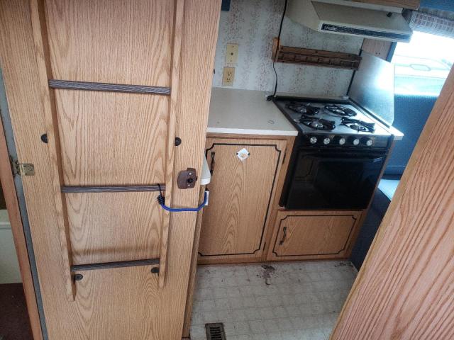 Photo 6 from auction – 1985 HOLI MOTORHOME with VIN 1FDKE30L7FHA19303