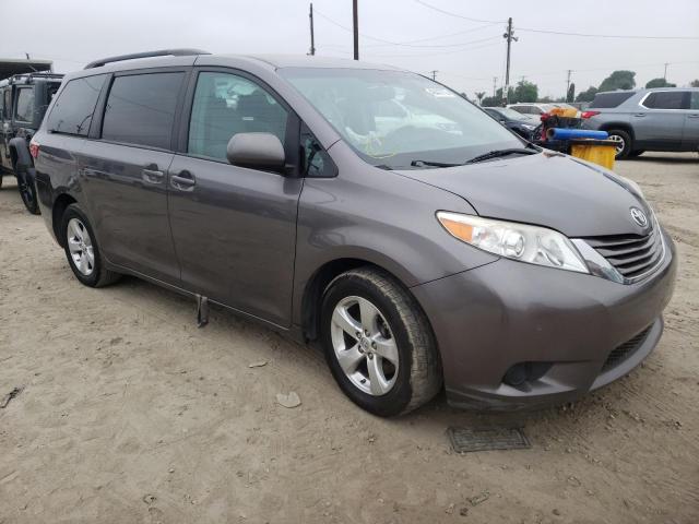 TOYOTA SIENNA LE 2017 with VIN 5TDKZ3DC1HS778708 - Photo from auction