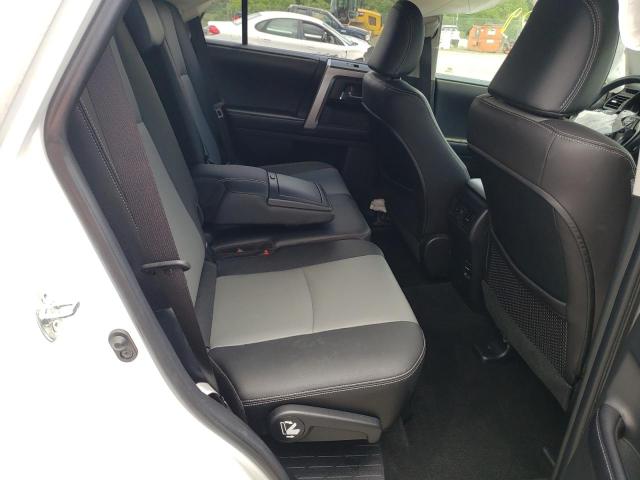 Photo 6 from auction – 2017 TOYOTA 4RUNNER SR with VIN JTEBU5JR3H5463073