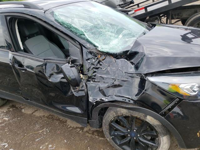 Photo 9 from auction – 2017 FORD ESCAPE SE with VIN 1FMCU9GD3HUD47739