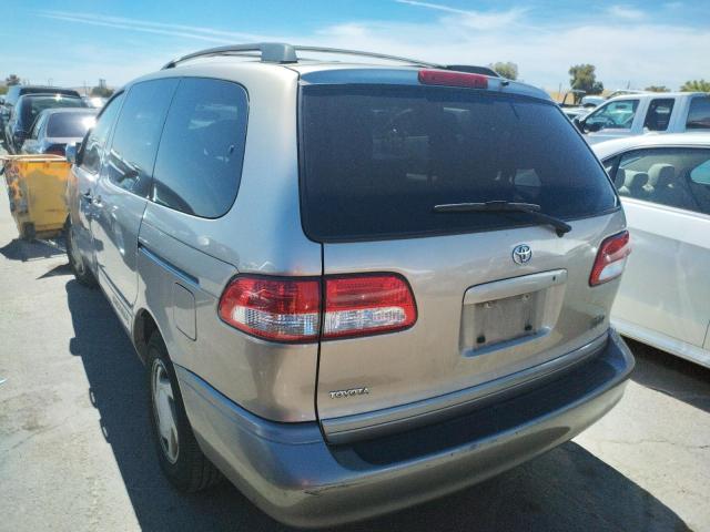 Photo 3 from auction – 2002 TOYOTA SIENNA LE with VIN 4T3ZF13C32U468580