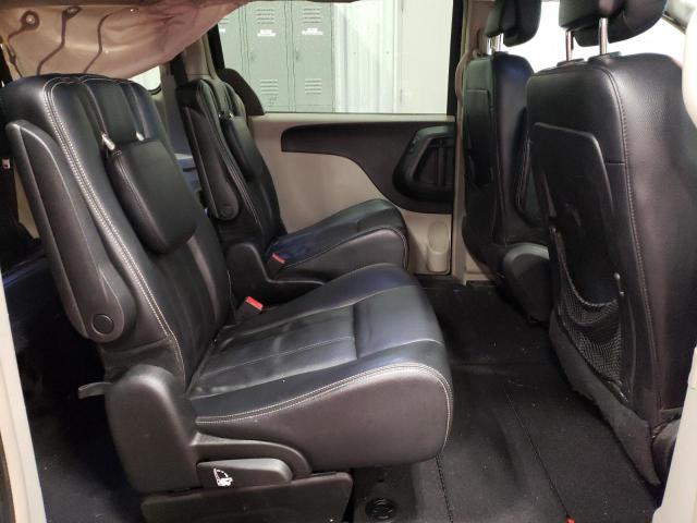 Photo 6 from auction – 2013 CHRYSLER TOWN & COU with VIN 2C4RC1BG3DR743584