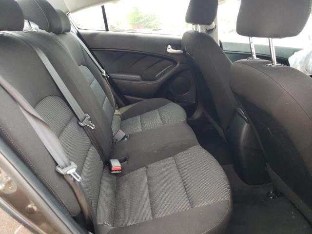 Photo 6 from auction – 2017 KIA FORTE LX with VIN 3KPFK4A71HE138978