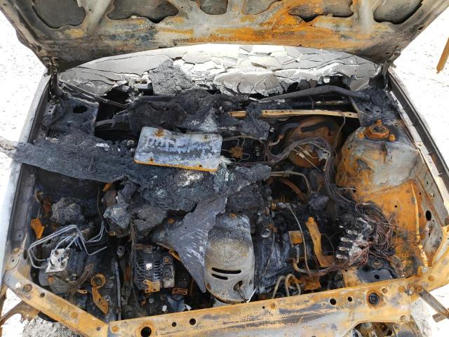 Photo 7 from auction – 2002 TOYOTA CAMRY LE with VIN 4T1BE32KX2U537671