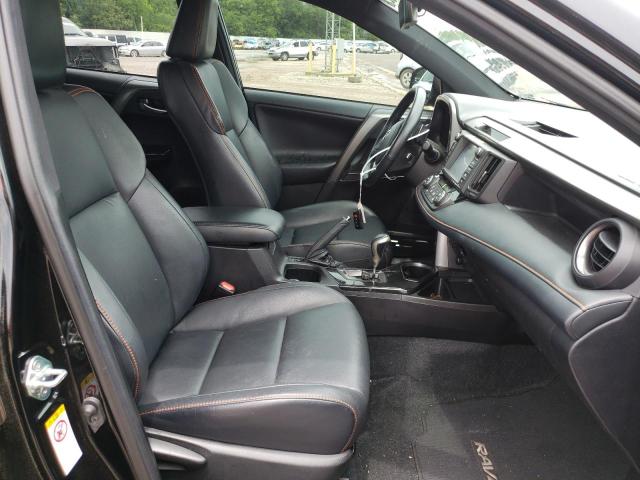 Photo 5 from auction – 2018 TOYOTA RAV4 SE with VIN 2T3NFREV0JW497173