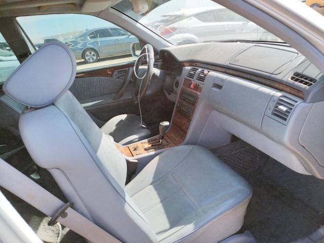 Photo 5 from auction – 2000 MERCEDES-BENZ E 320 with VIN WDBJF65J7YB038220