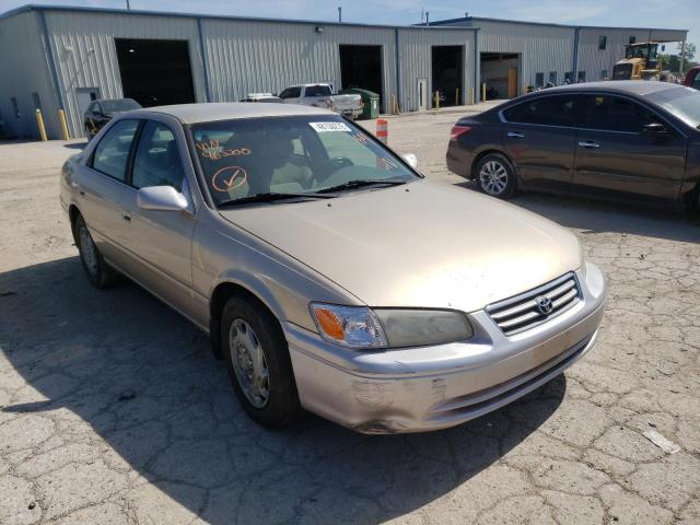 TOYOTA CAMRY CE 2000 with VIN JT2BG22K3Y0465200 - Photo from auction