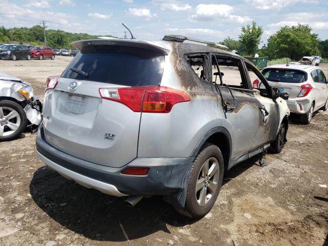 Photo 4 from auction – 2015 TOYOTA RAV4 XLE with VIN JTMRFREVXFD164517