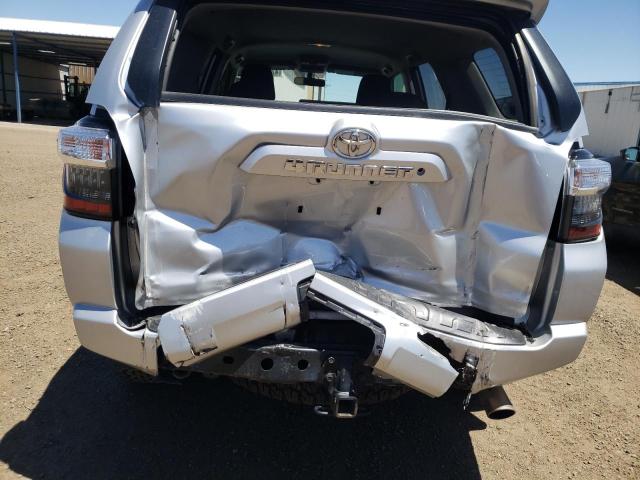 Photo 9 from auction – 2018 TOYOTA 4RUNNER SR with VIN JTEBU5JR2J5511037