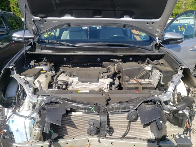 Photo 7 from auction – 2017 TOYOTA RAV4 XLE with VIN 2T3RFREV2HW643214