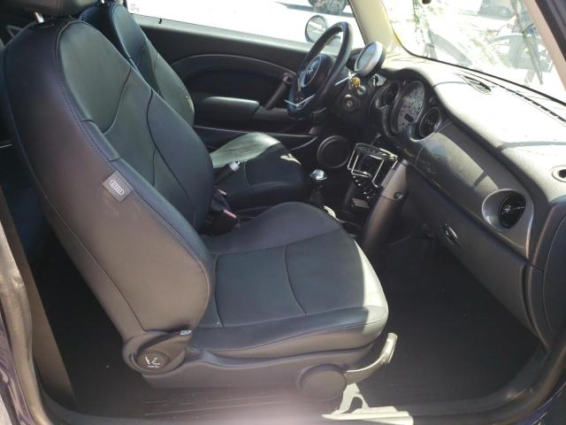 Photo 5 from auction – 2006 MINI COOPER S with VIN WMWRE33556TL20758