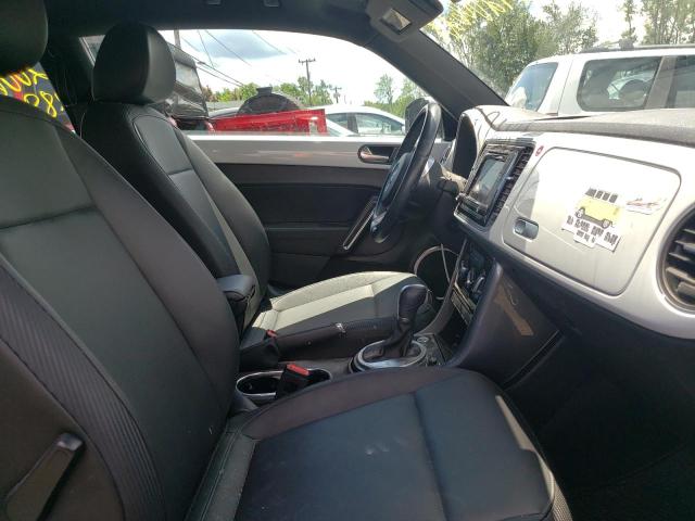 Photo 5 from auction – 2017 VOLKSWAGEN BEETLE SE with VIN 3VWJ17AT0HM604253