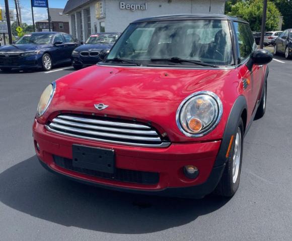 Photo 2 from auction – 2010 MINI COOPER with VIN WMWMF3C5XATU77346