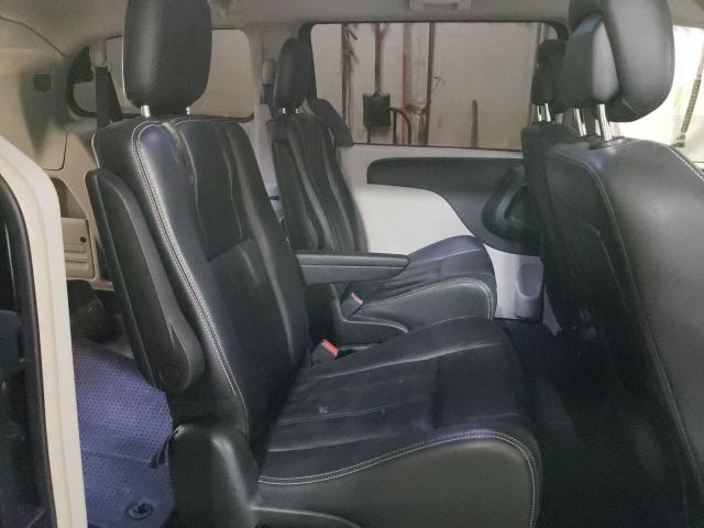 Photo 6 from auction – 2013 CHRYSLER TOWN & COU with VIN 2C4RC1BG0DR774310