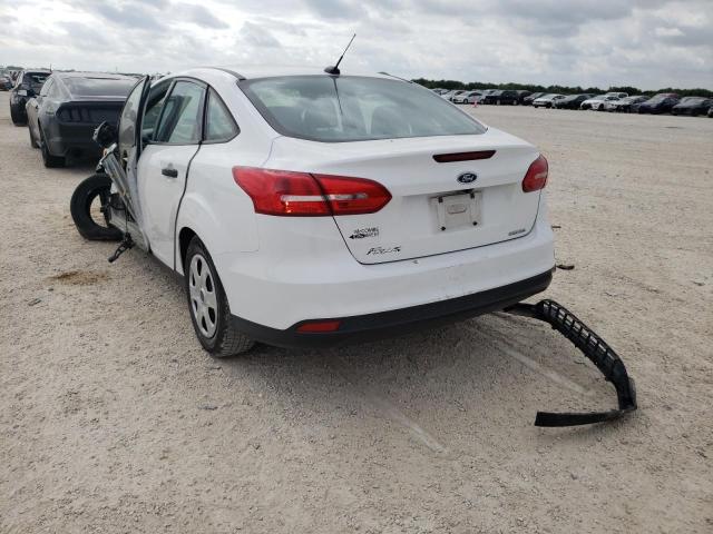 Photo 3 from auction – 2016 FORD FOCUS S with VIN 1FADP3E2XGL274233