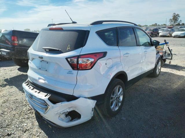 Photo 4 from auction – 2017 FORD ESCAPE SE with VIN 1FMCU0GD5HUA95018