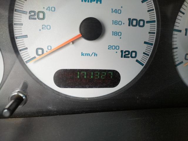 Photo 8 from auction – 2002 CHRYSLER VOYAGER with VIN 1C4GJ25302B504825