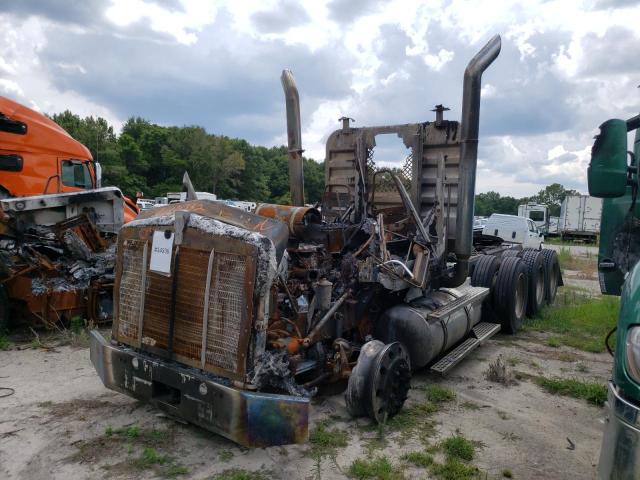 Photo 2 from auction – 2005 KENWORTH CONSTRUCTI with VIN 1XKDP4TX95J094978