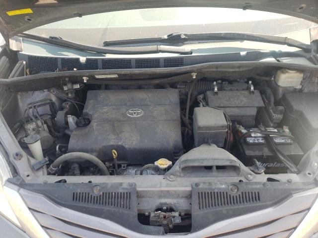 Photo 7 from auction – 2015 TOYOTA SIENNA LE with VIN 5TDKK3DC9FS598183