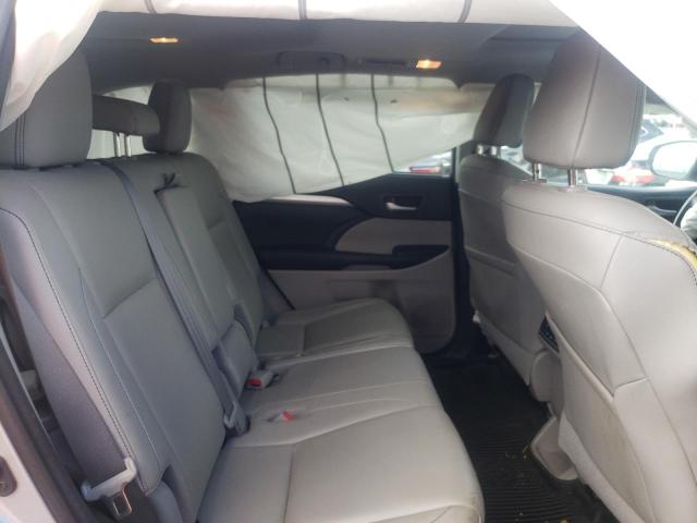 Photo 6 from auction – 2017 TOYOTA HIGHLANDER with VIN 5TDJZRFH7HS386369