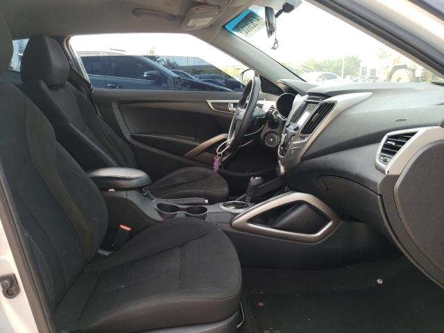 Photo 5 from auction – 2016 HYUNDAI VELOSTER with VIN KMHTC6AD6GU269403