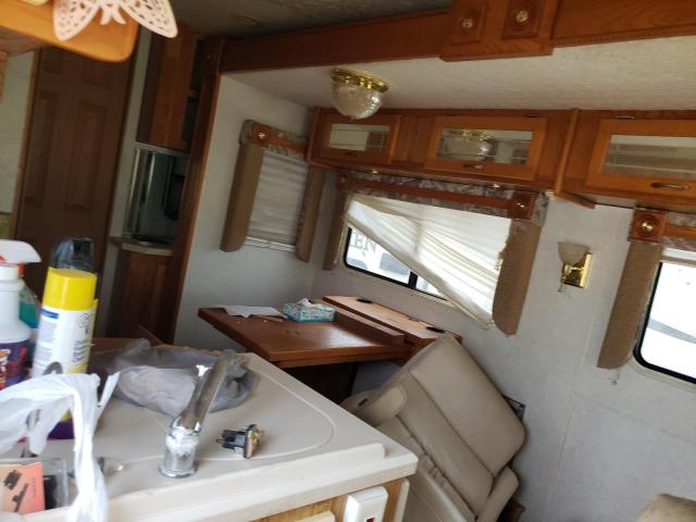 Photo 6 from auction – 2003 GULF STREAM SUN VOYAGE with VIN 5B4MP67G923354819