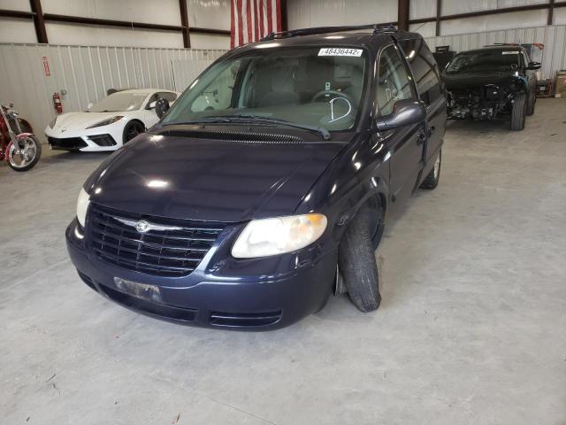 Photo 2 from auction – 2005 CHRYSLER TOWN & COU with VIN 1C4GP45R05B438697