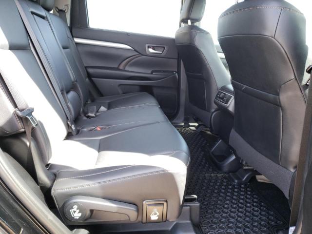 Photo 6 from auction – 2019 TOYOTA HIGHLANDER with VIN 5TDJZRFH9KS745230