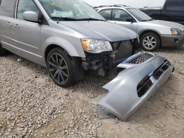 Photo 9 from auction – 2015 CHRYSLER TOWN & COU with VIN 2C4RC1BG5FR716163