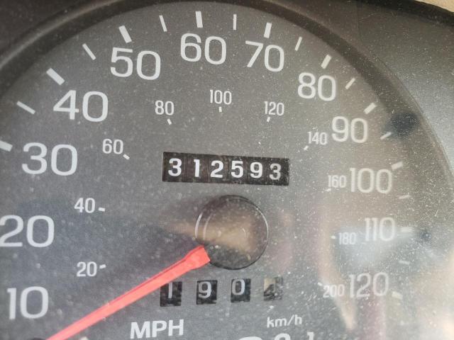 Photo 8 from auction – 2004 MERCURY GRAND MARQ with VIN 2MEFM74W84X696599