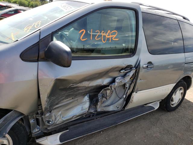 Photo 9 from auction – 1998 TOYOTA SIENNA LE with VIN 4T3ZF13C5WU031122