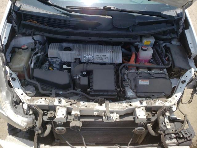 Photo 7 from auction – 2015 TOYOTA PRIUS V with VIN JTDZN3EU0FJ027174