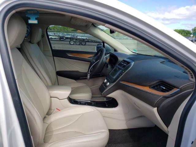 Photo 5 from auction – 2017 LINCOLN MKC SELECT with VIN 5LMTJ2DH5HUL46869