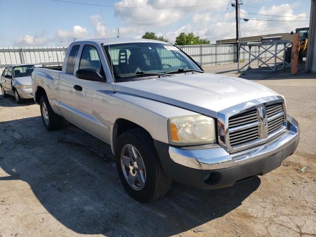 DODGE DAKOTA SLT 2005 with VIN 1D7HE42N05S308209 - Photo from auction