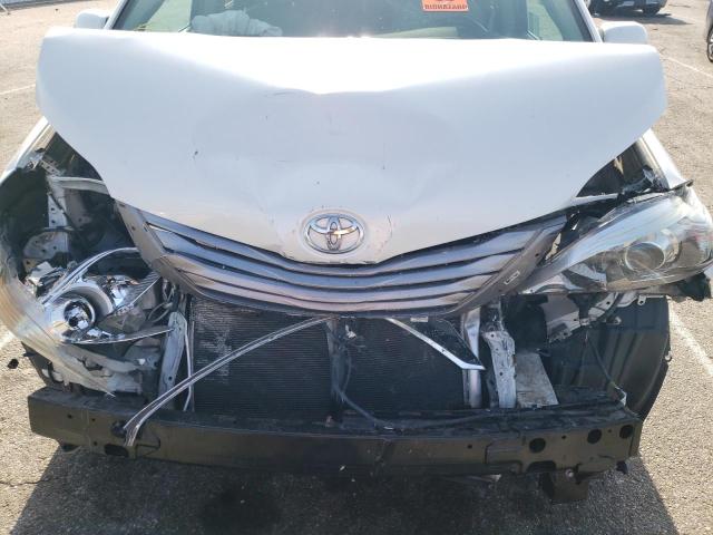 Photo 7 from auction – 2017 TOYOTA SIENNA XLE with VIN 5TDYZ3DC2HS813119