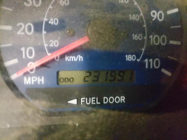 Photo 8 from auction – 2002 TOYOTA SIENNA LE with VIN 4T3ZF13C12U469713