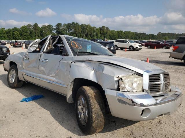 DODGE DAKOTA QUA 2005 with VIN 1D7HW58K35S273682 - Photo from auction