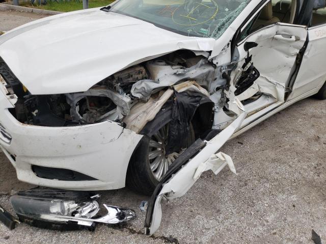 Photo 9 from auction – 2013 FORD FUSION SE with VIN 3FA6P0LUXDR229401