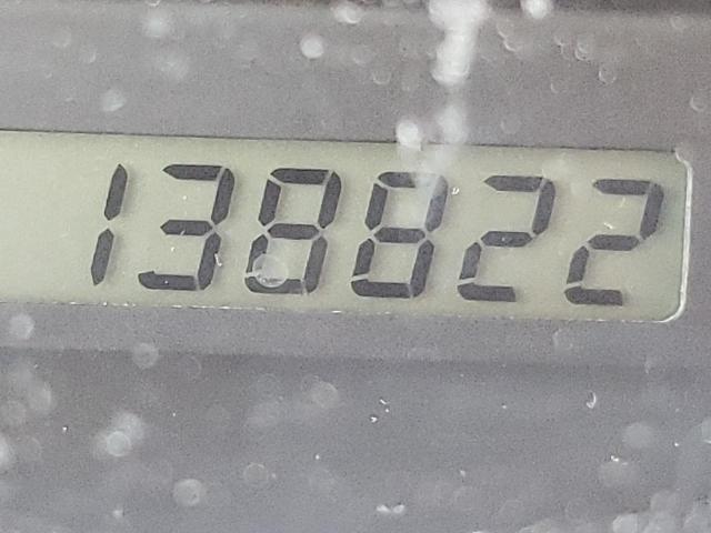 Photo 8 from auction – 2004 TOYOTA CAMRY LE with VIN JTDBE32K640284654