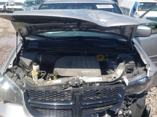 Zdjęcie 7 z aukcji – 2017 DODGE GRAND CARA z VIN 2C4RDGCG2HR581645